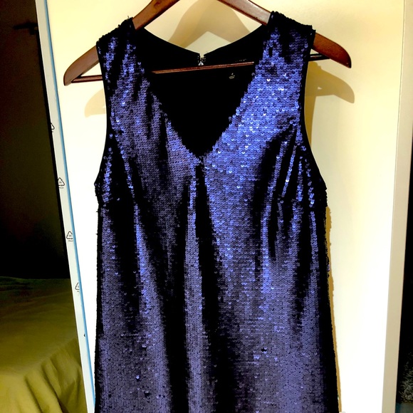 Banana Republic blue sequin sleeveless sheath dress - Picture 2 of 5